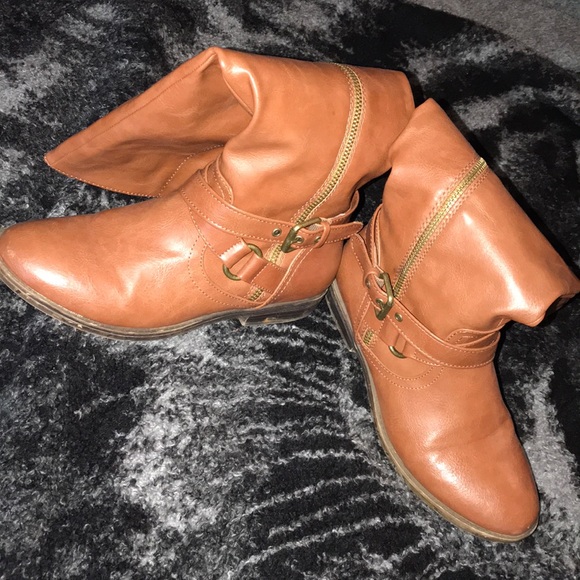 High boots - Picture 1 of 2